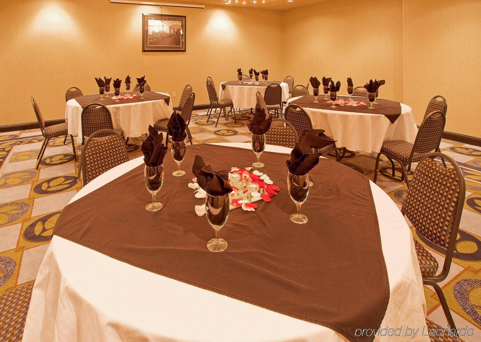 Doubletree By Hilton Fort Worth Fossil Creek Екстериор снимка